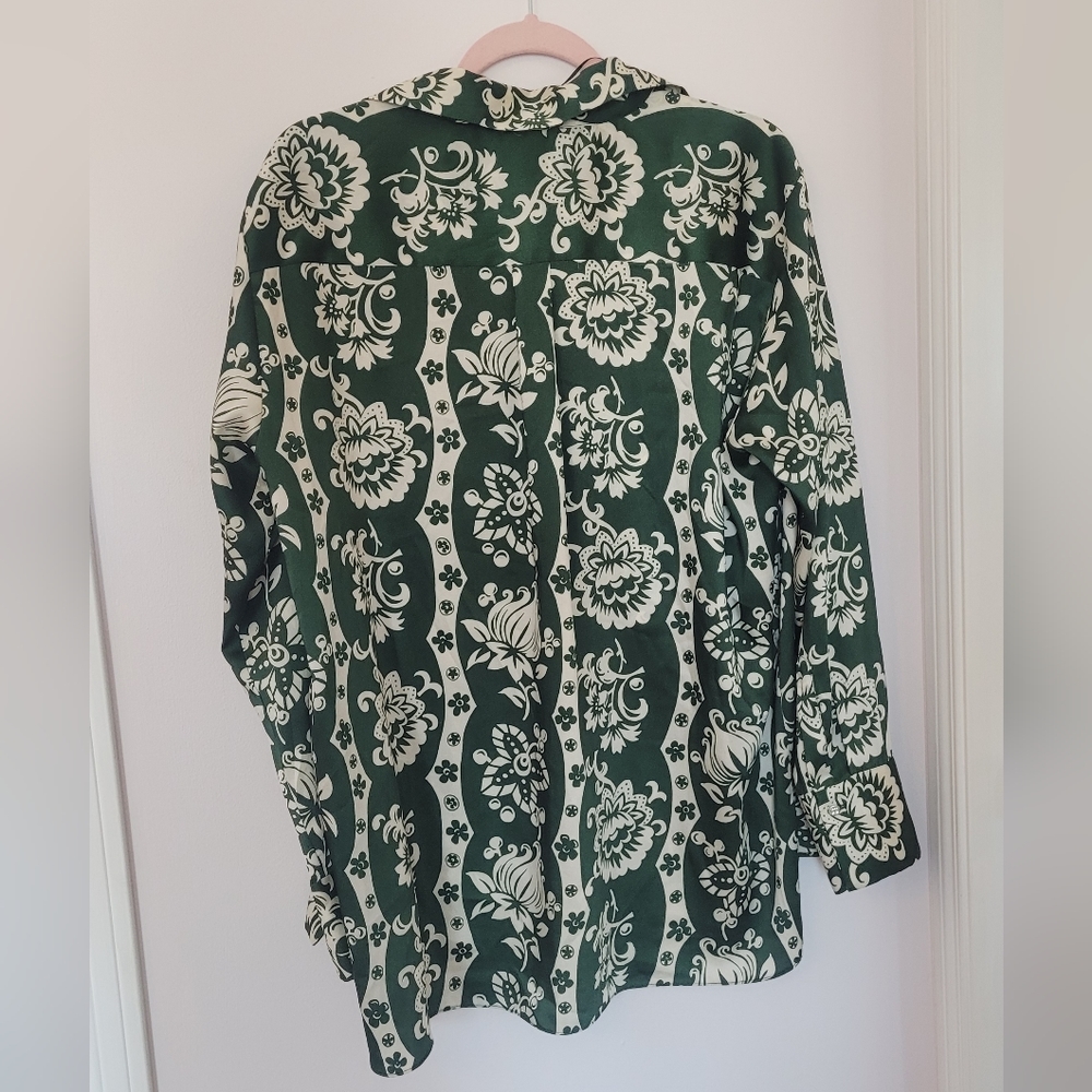 Green patterned button down - Picture 5 of 5